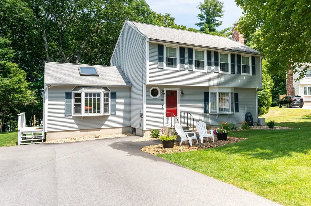 19 Macdonald Drive Nashua NH 03062