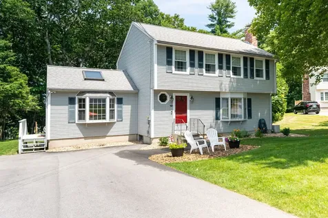 19 Macdonald Drive Nashua NH 03062