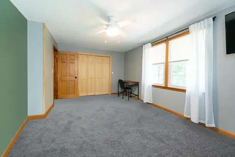 19 Macdonald Drive Nashua NH 03062