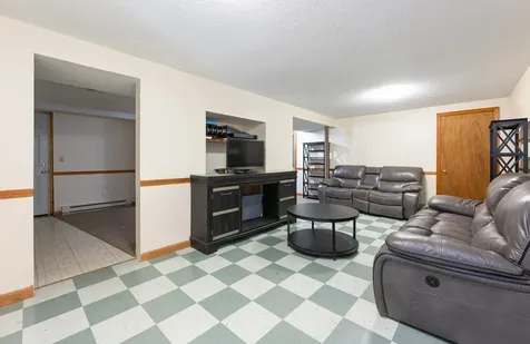 19 Macdonald Drive Nashua NH 03062