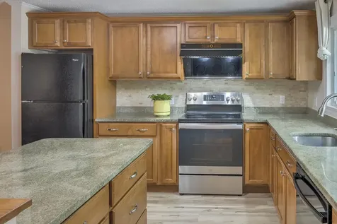 17 Skyview Circle Keene NH 03431