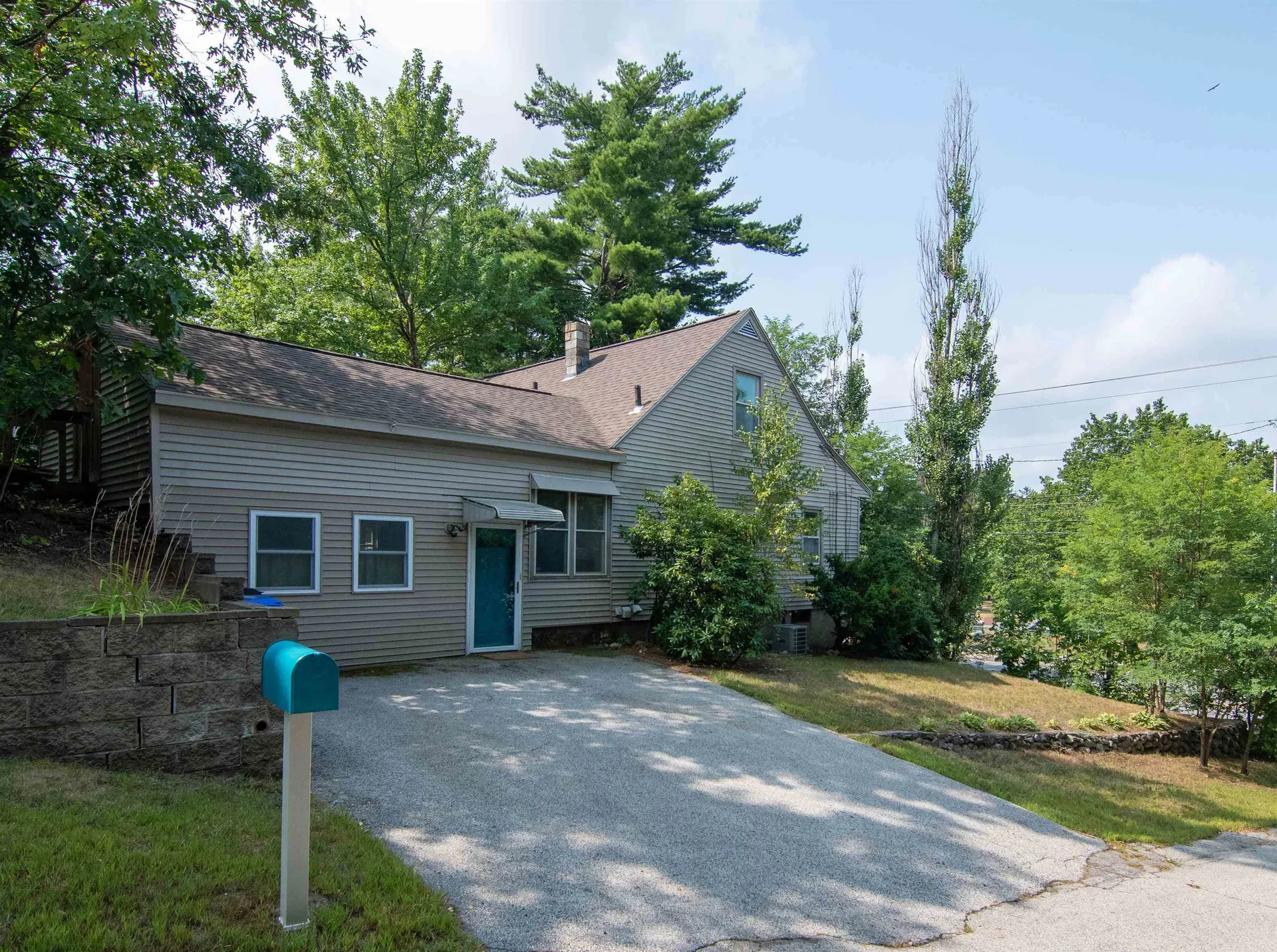 495 Calef Road Manchester NH 03103