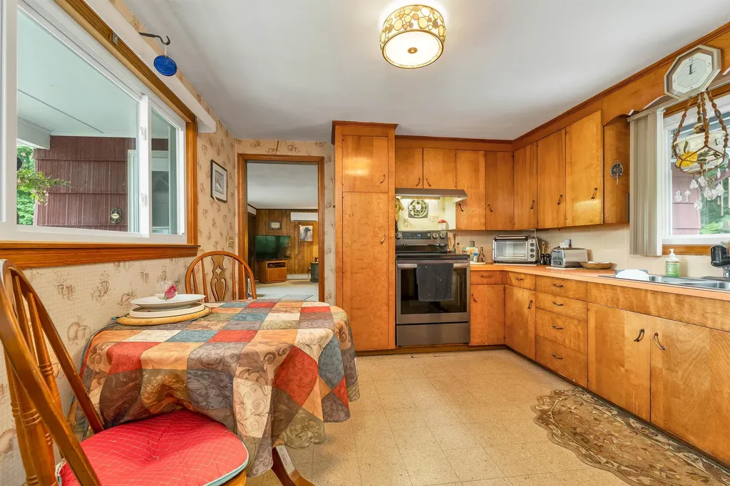 12 Coach Road Gilford NH 03249