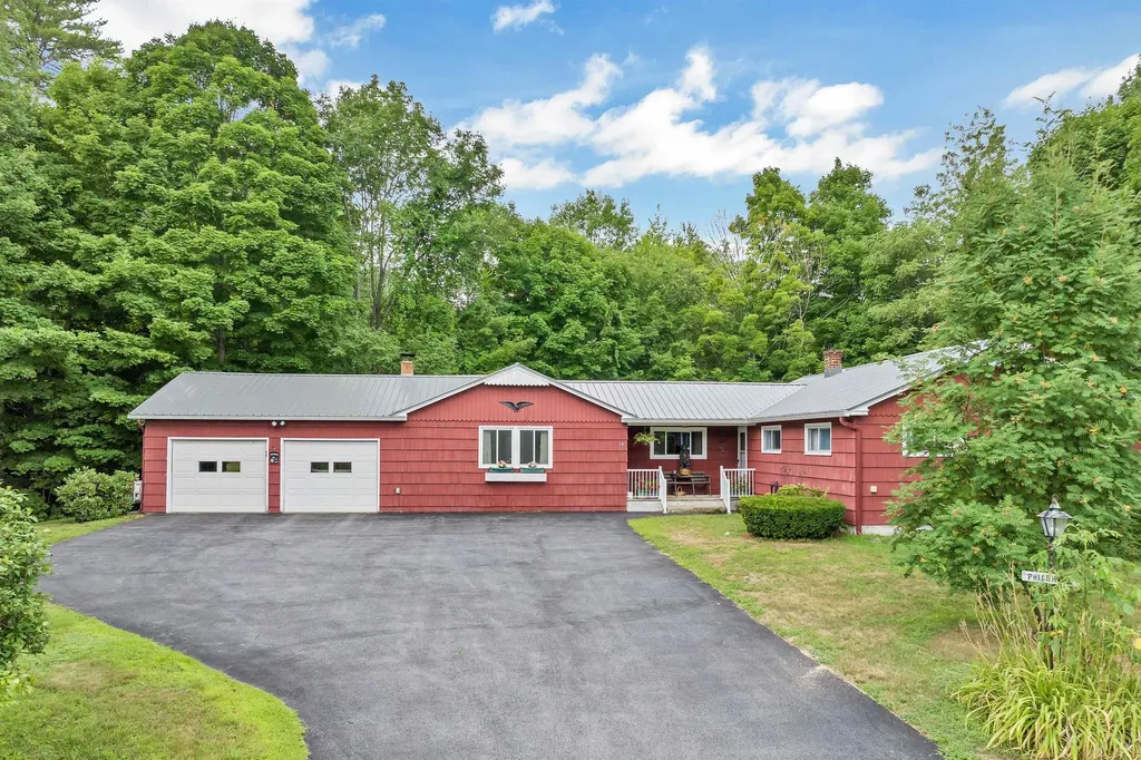 12 Coach Road Gilford NH 03249