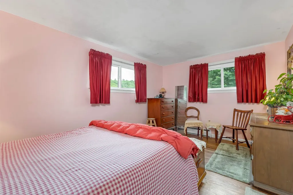 12 Coach Road Gilford NH 03249