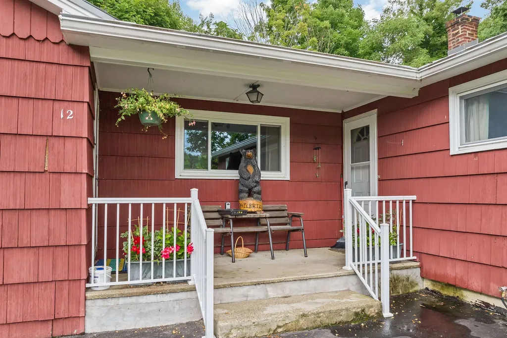 12 Coach Road Gilford NH 03249
