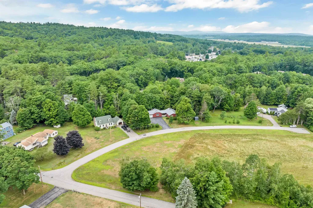 12 Coach Road Gilford NH 03249