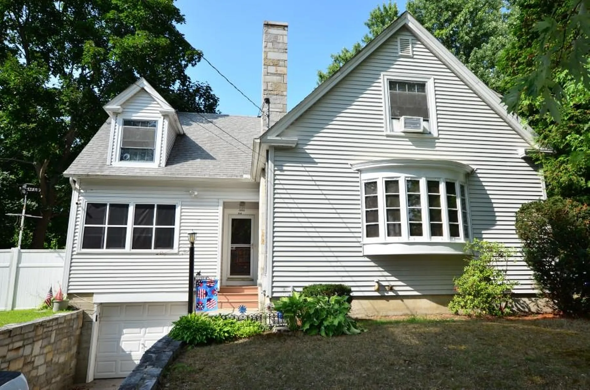 44 Central Street Hudson NH 03051