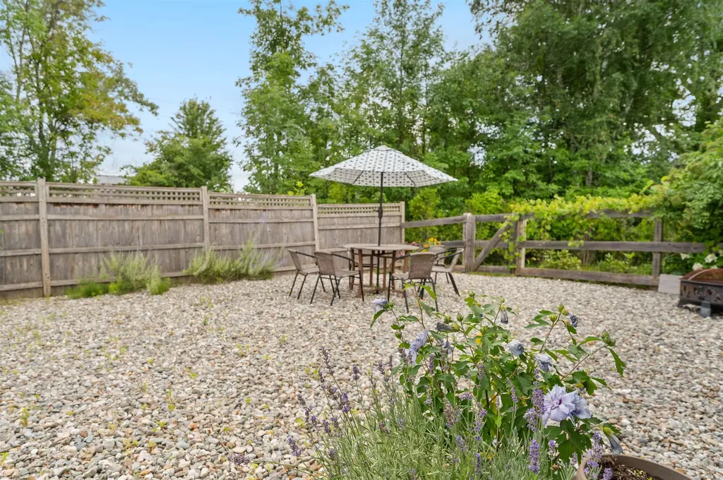 47 Vineyard View Drive Charlotte VT 05445-4201