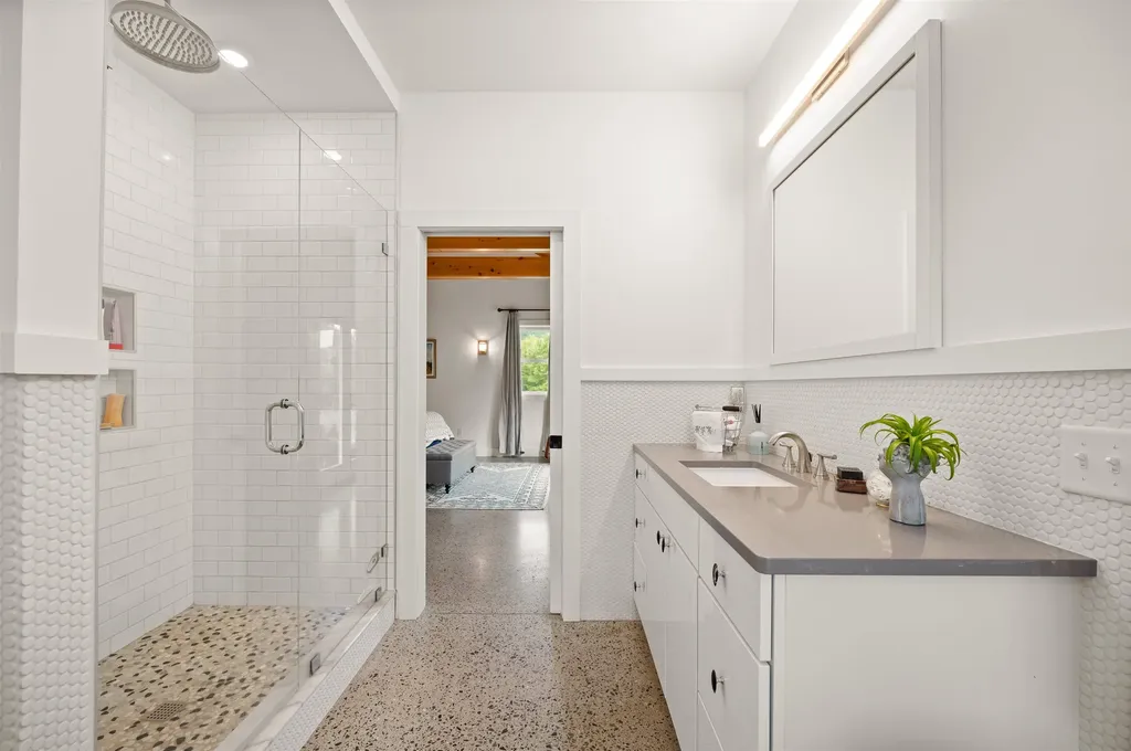 47 Vineyard View Drive Charlotte VT 05445-4201