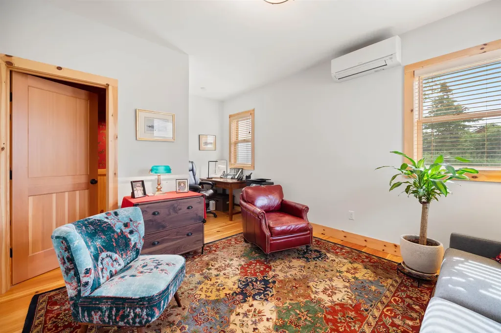 47 Vineyard View Drive Charlotte VT 05445-4201