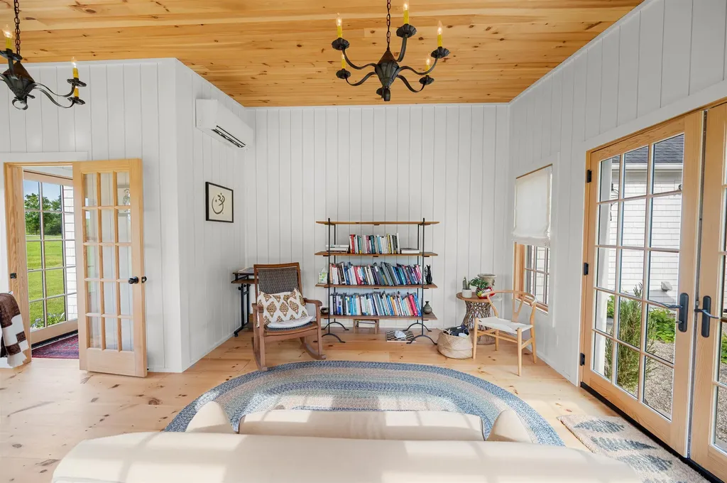 47 Vineyard View Drive Charlotte VT 05445-4201