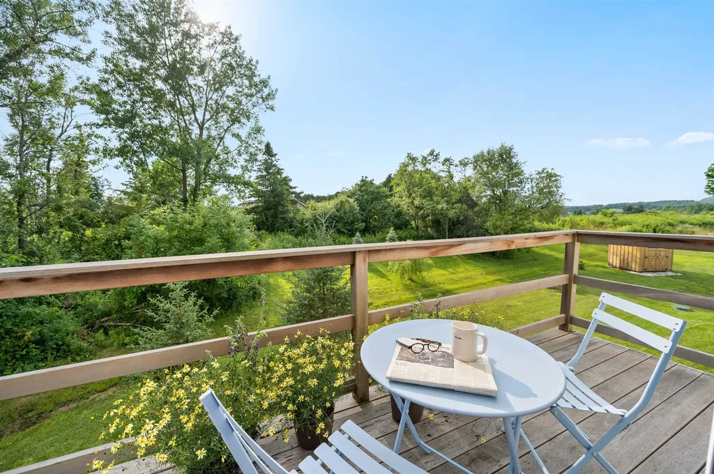 47 Vineyard View Drive Charlotte VT 05445-4201