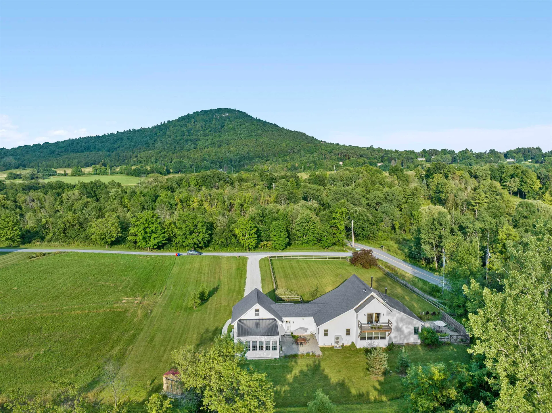 47 Vineyard View Drive Charlotte VT 05445-4201