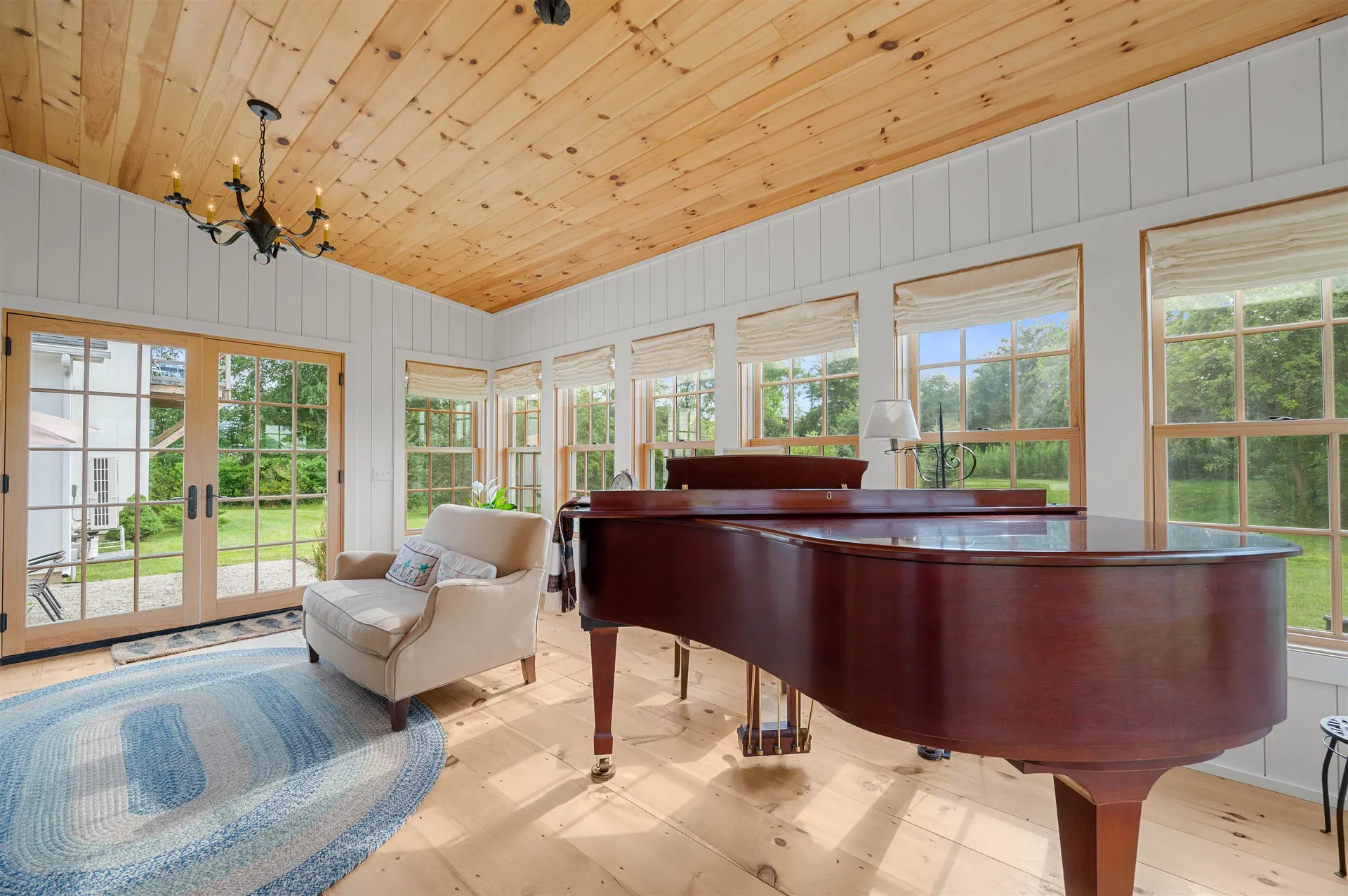 47 Vineyard View Drive Charlotte VT 05445-4201