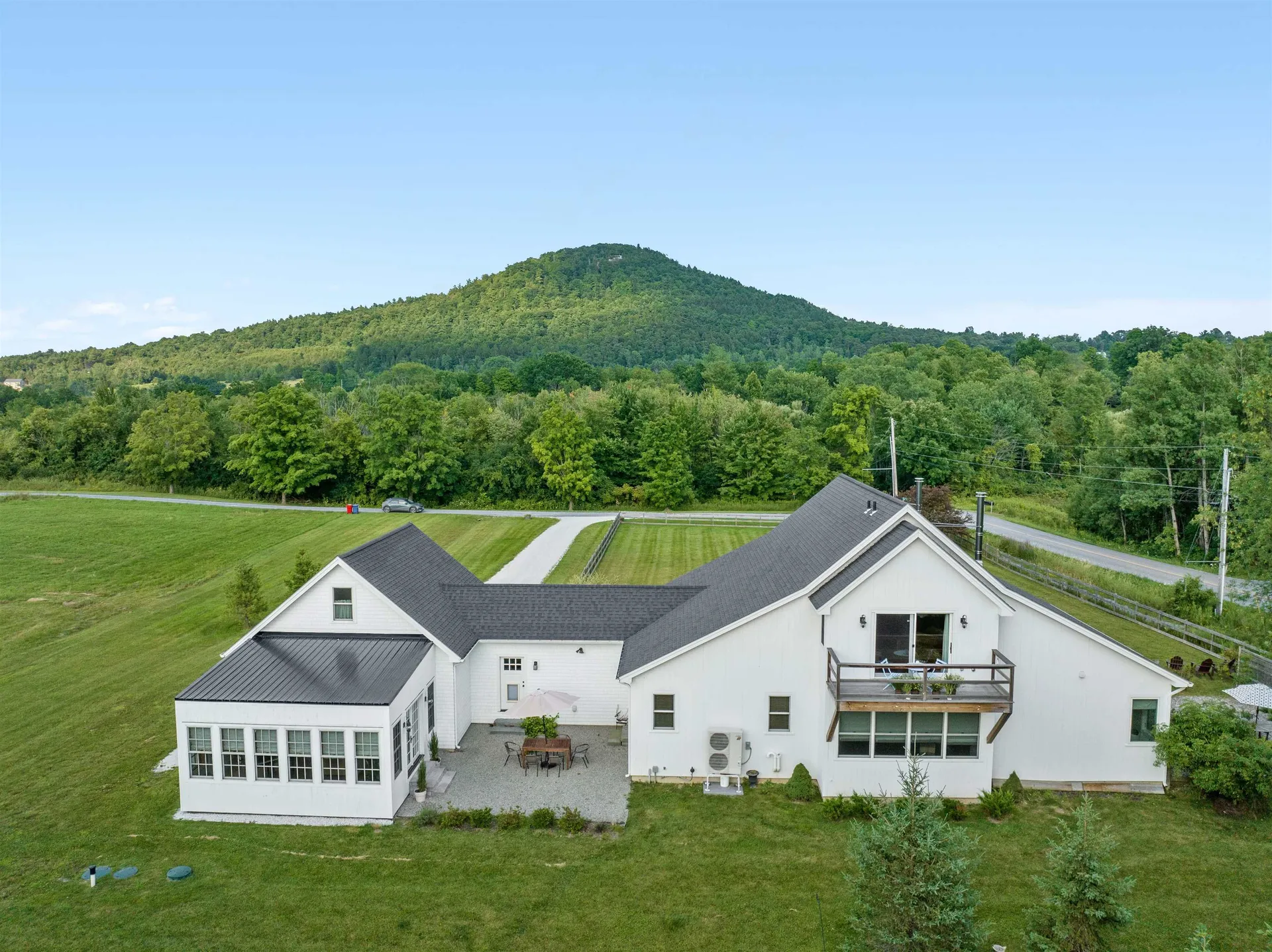 47 Vineyard View Drive Charlotte VT 05445-4201
