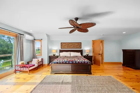 47 Vineyard View Drive Charlotte VT 05445-4201