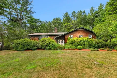 3 Woodland Drive Londonderry NH 03053