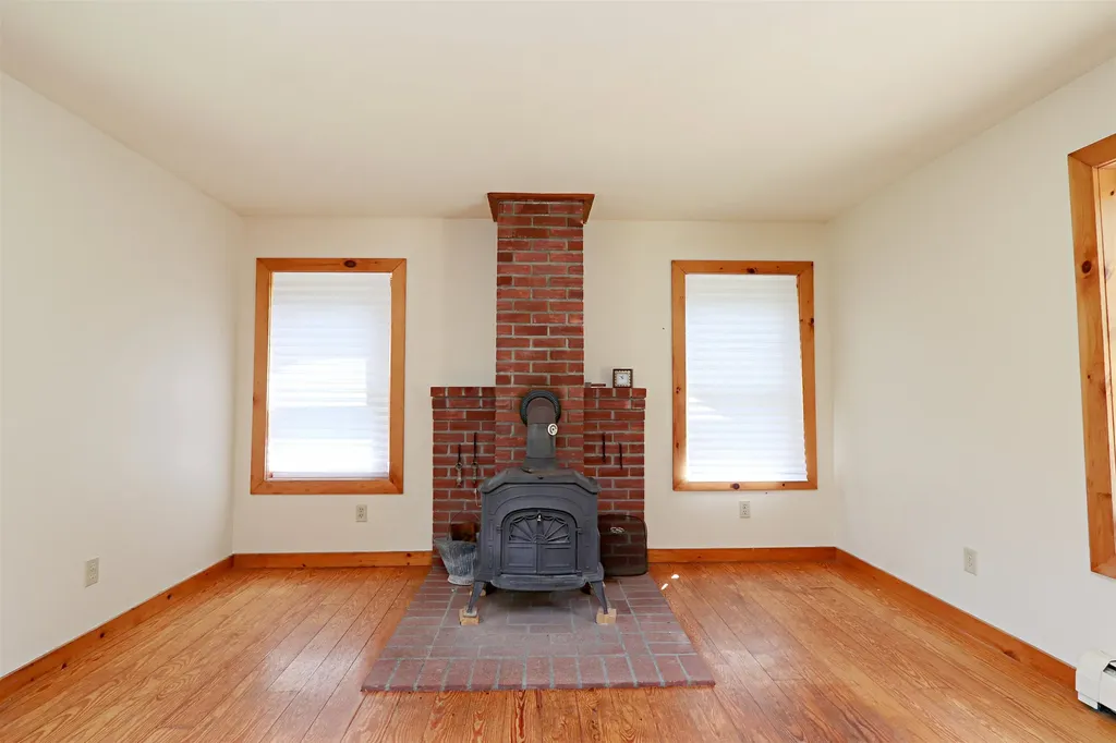 1374 East Albany Road Barton VT 05822