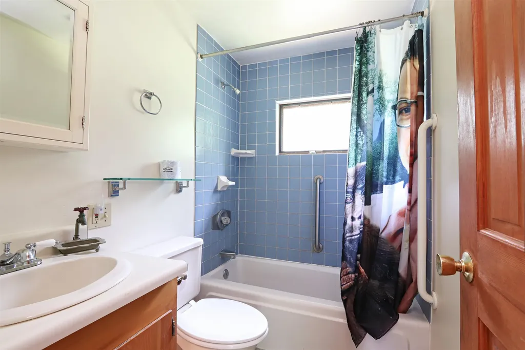 1374 East Albany Road Barton VT 05822