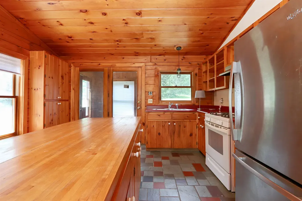 1374 East Albany Road Barton VT 05822