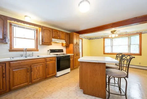 149 Chester Road Derry NH 03038