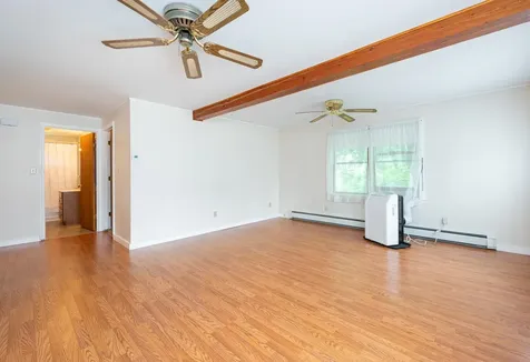 149 Chester Road Derry NH 03038