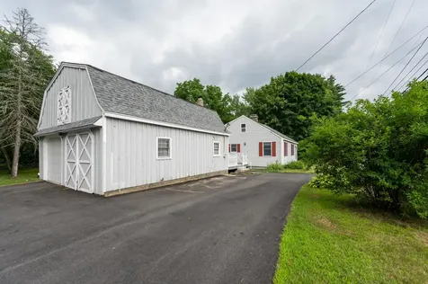 149 Chester Road Derry NH 03038