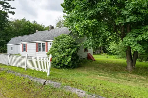 149 Chester Road Derry NH 03038