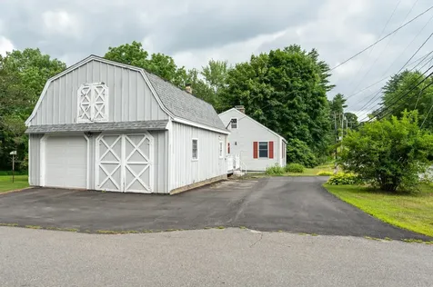 149 Chester Road Derry NH 03038