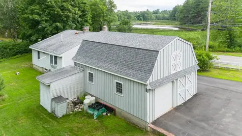 149 Chester Road Derry NH 03038