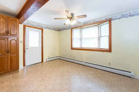 149 Chester Road Derry NH 03038