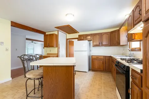 149 Chester Road Derry NH 03038