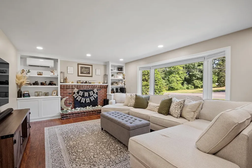 109 Pillsbury Road Londonderry NH 03053