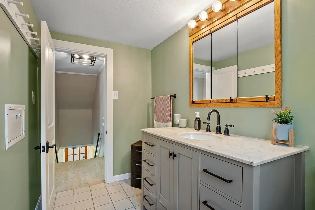109 Pillsbury Road Londonderry NH 03053