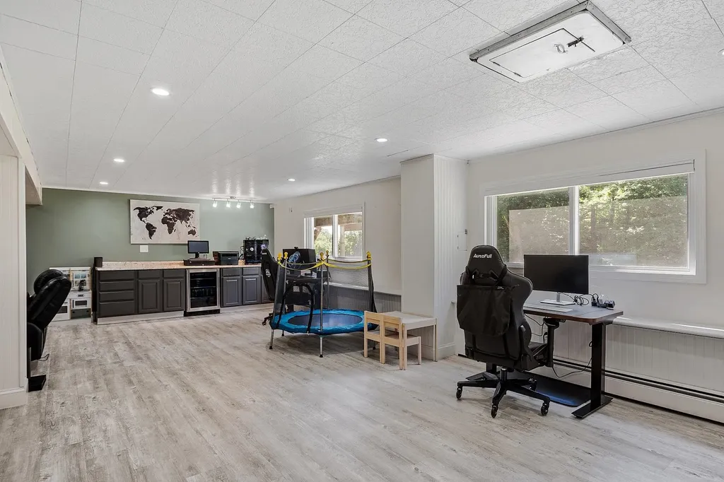 109 Pillsbury Road Londonderry NH 03053