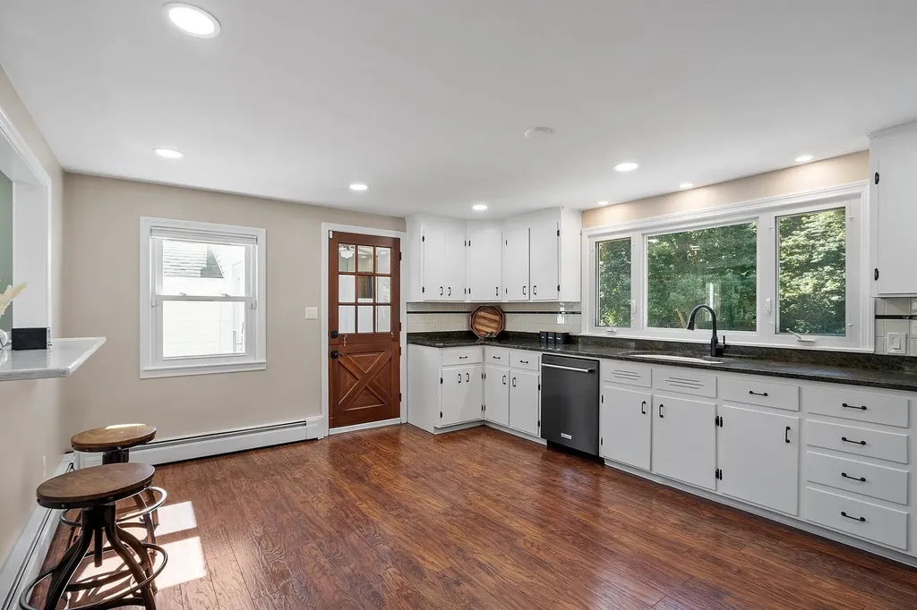 109 Pillsbury Road Londonderry NH 03053
