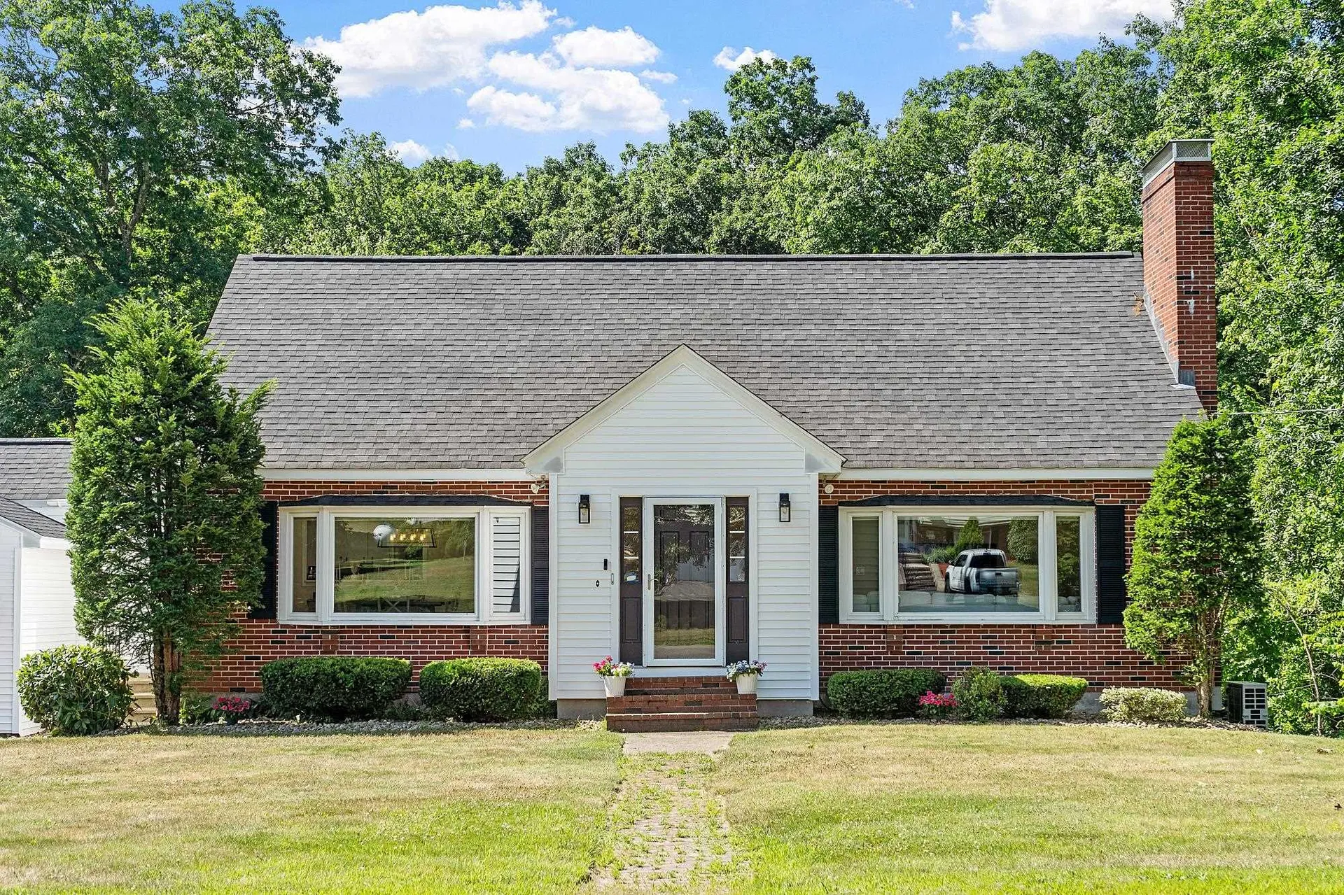 109 Pillsbury Road Londonderry NH 03053