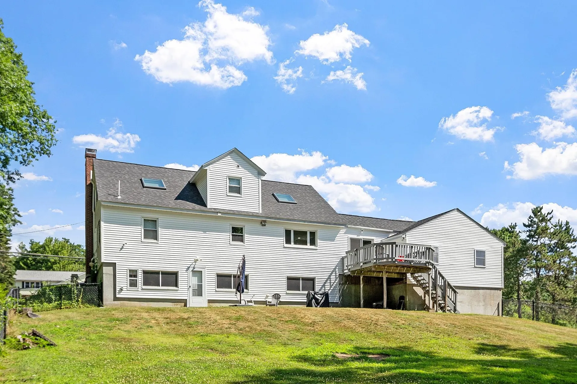 109 Pillsbury Road Londonderry NH 03053