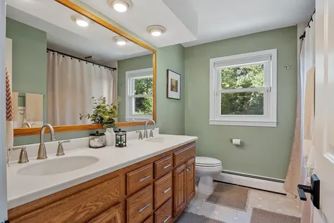 109 Pillsbury Road Londonderry NH 03053