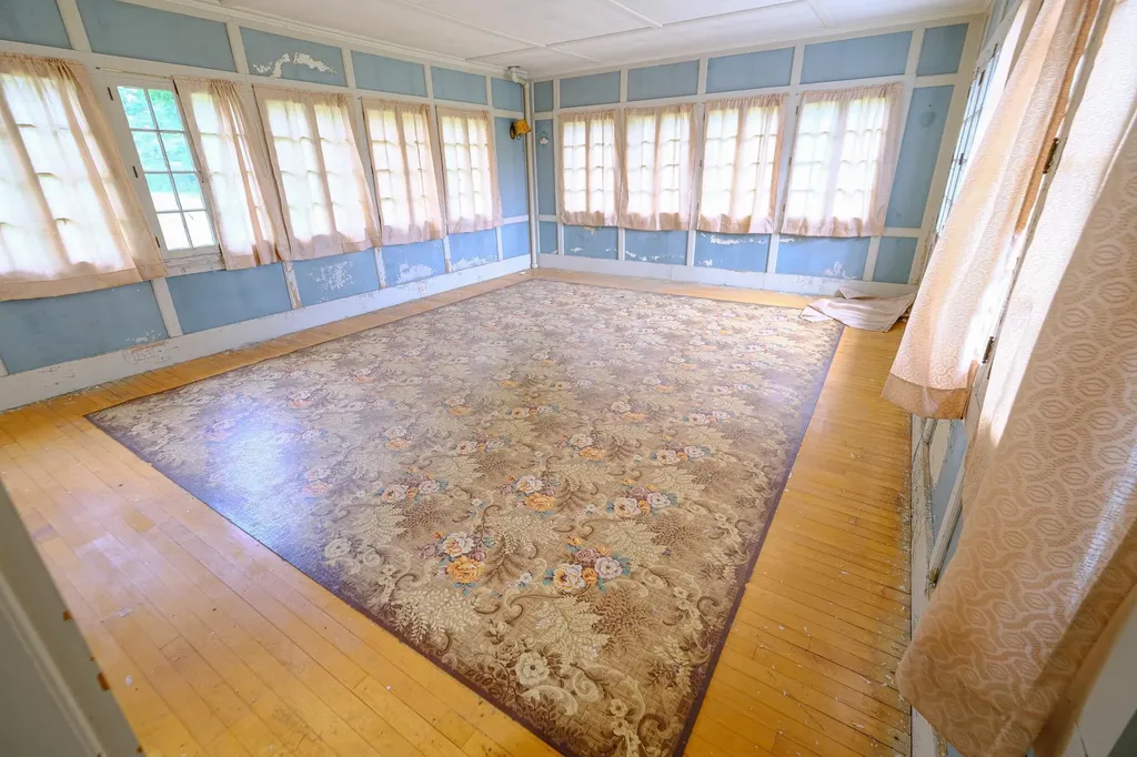 15 Gill Terrace Ludlow VT 05149