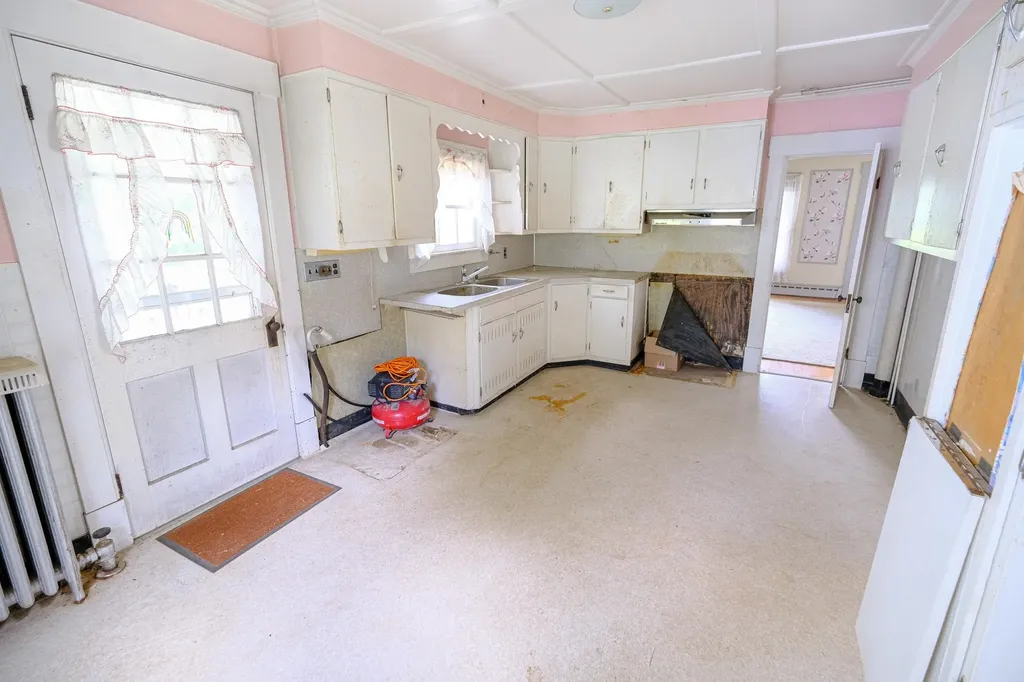 15 Gill Terrace Ludlow VT 05149