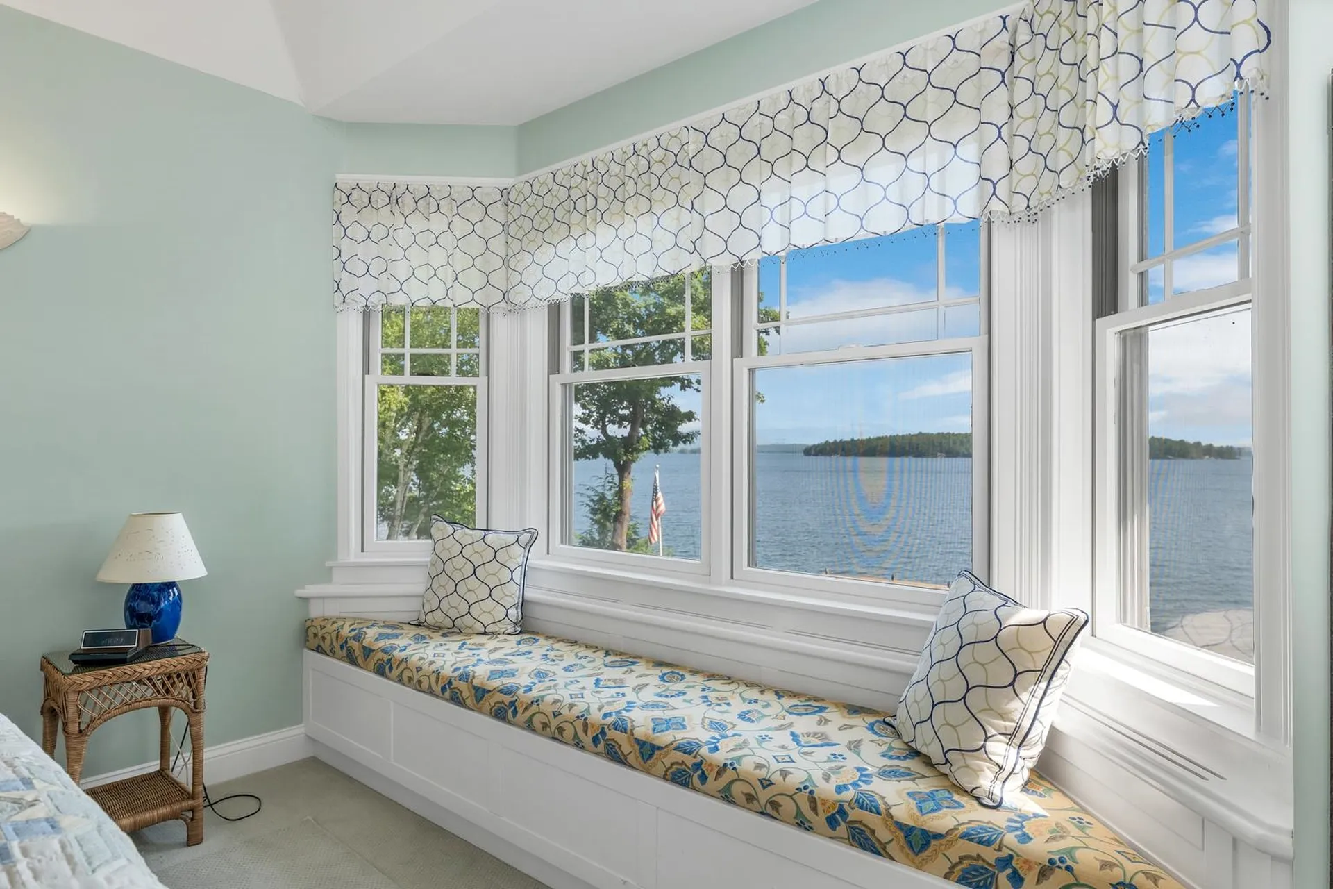 154 Belknap Point Road Gilford NH 03249