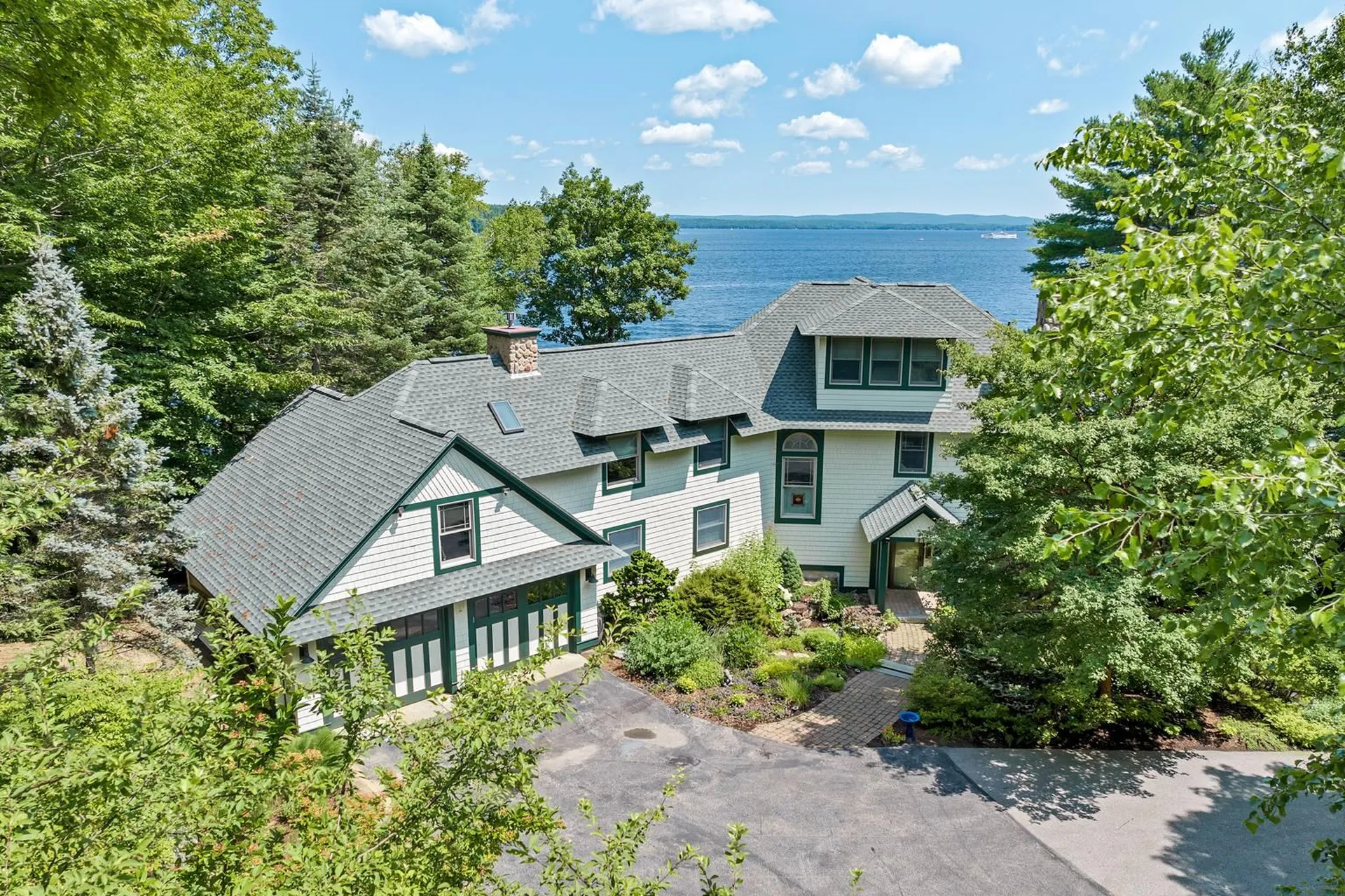 154 Belknap Point Road Gilford NH 03249