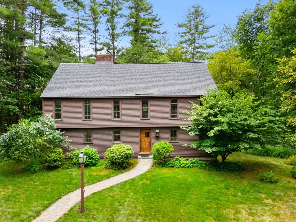 126 Blanford Place Bedford NH 03110