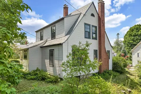 137 Highland Street Laconia NH 03246