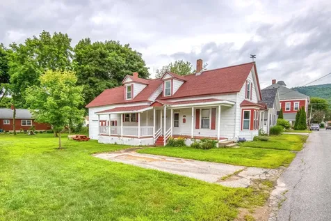 12 School Street Gorham NH 03581
