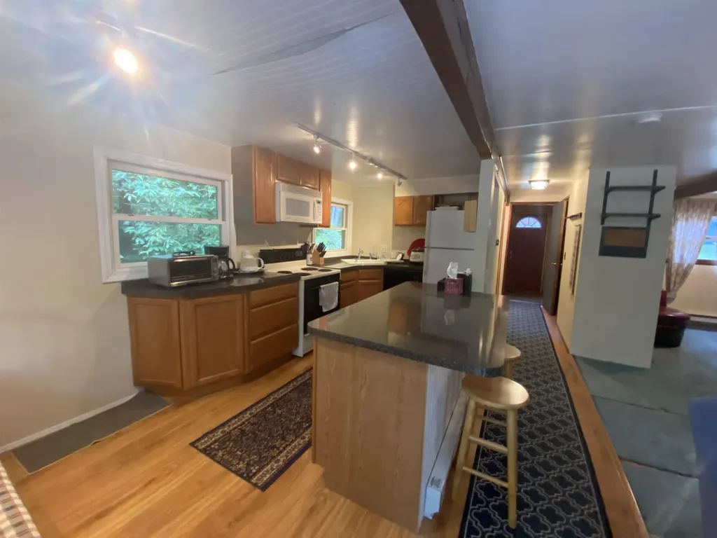 13 Sunnyside Road Dover VT 05356