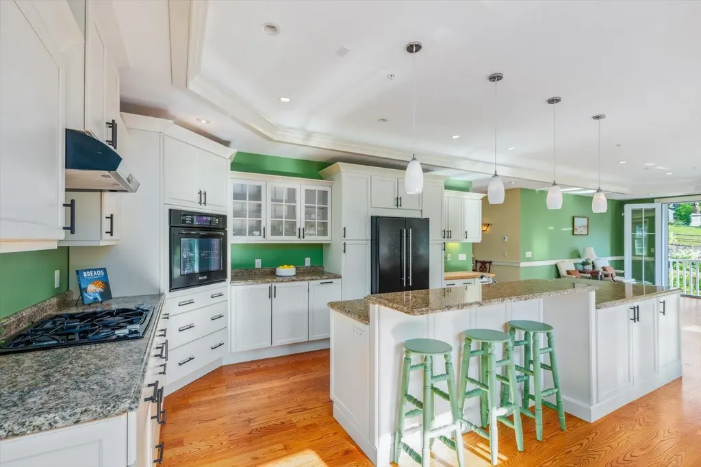 36 Grove Street Peterborough NH 03458