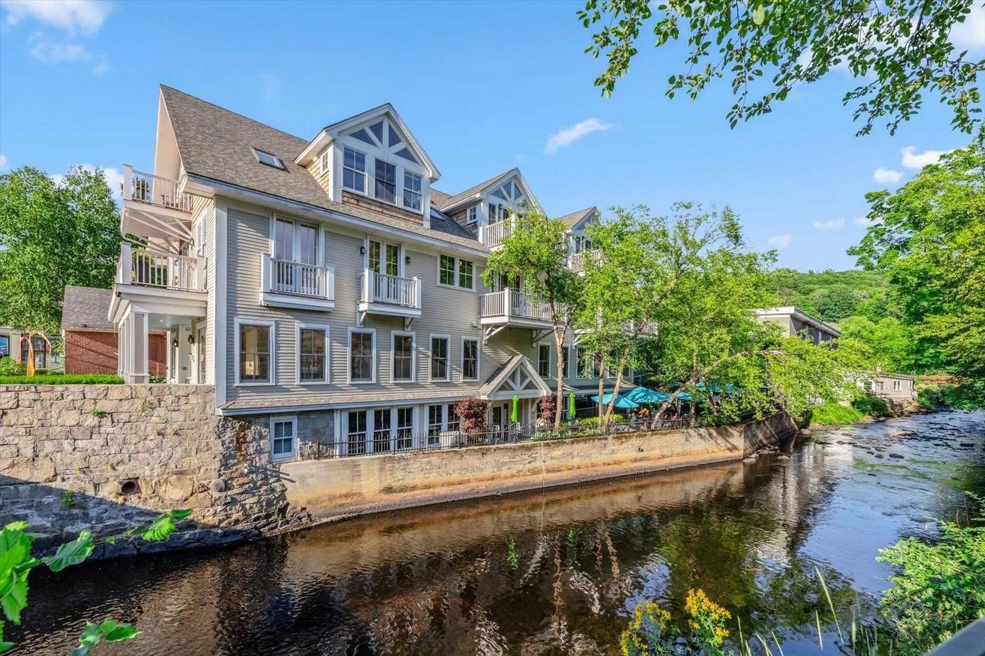 36 Grove Street Peterborough NH 03458